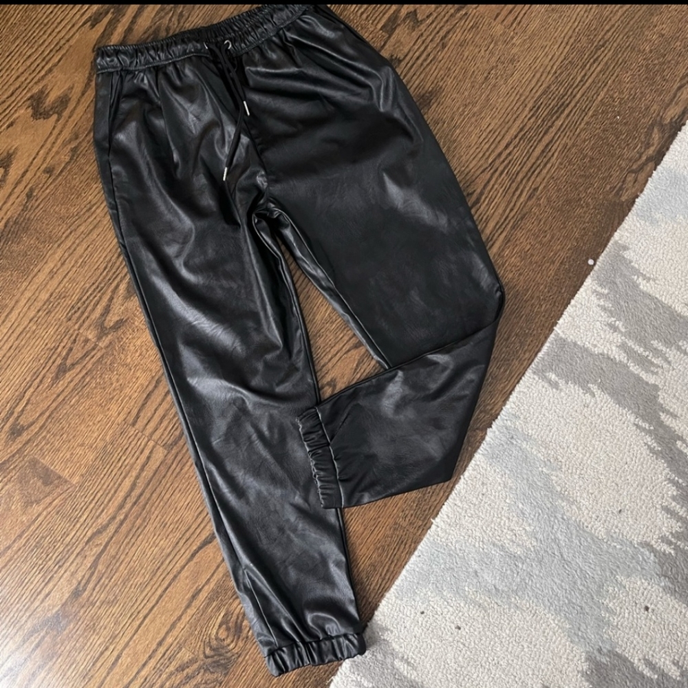 Black Faux Leather Jogger Womens Medium Stretchy Ethan N Joy